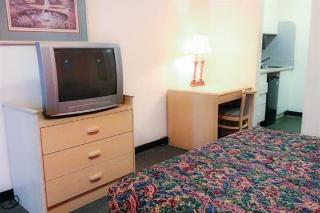 Budgetel And Midtown Motel