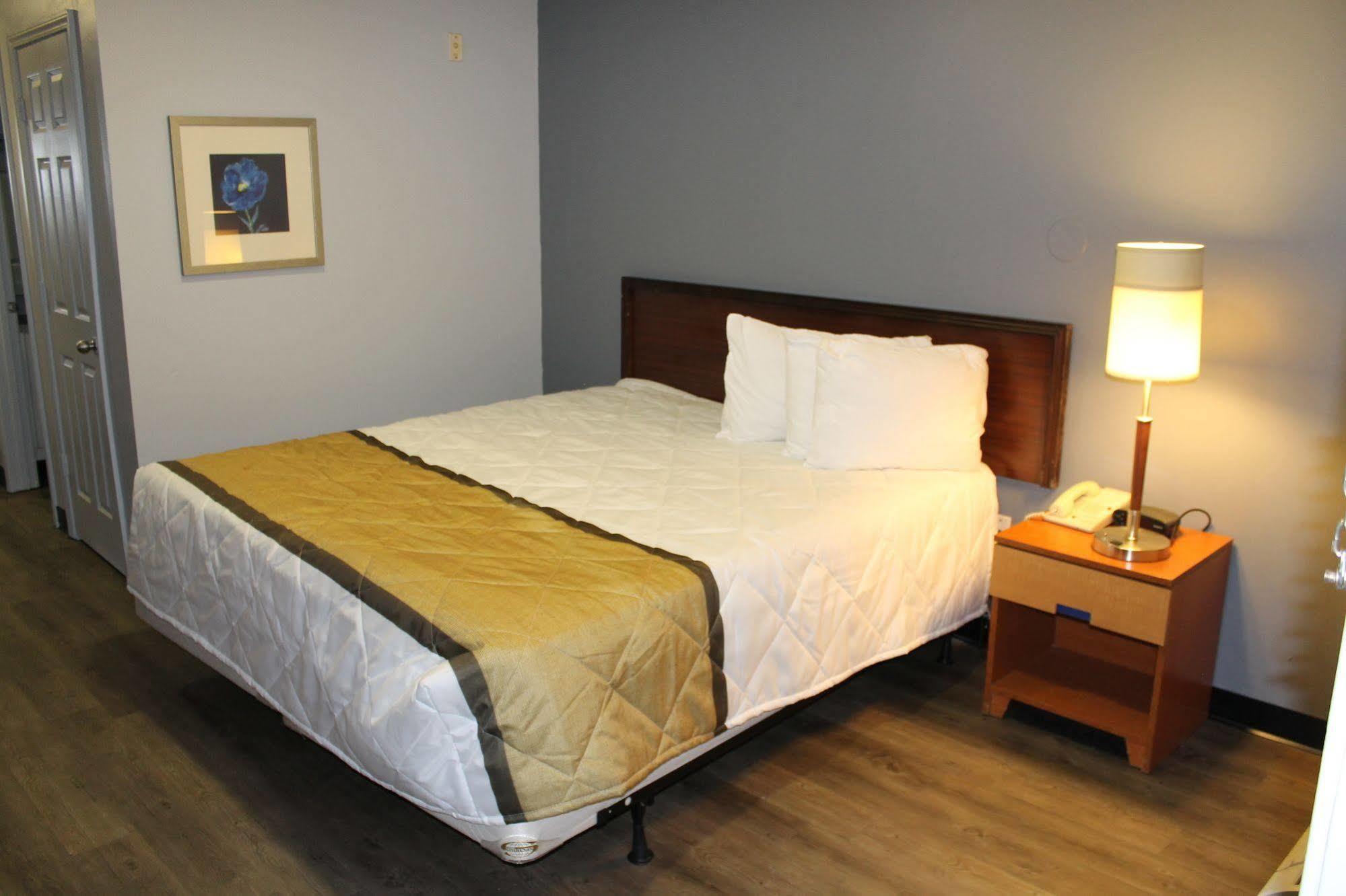 Motel Budgetel And Midtown 2*